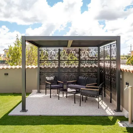 Airport Holiday home