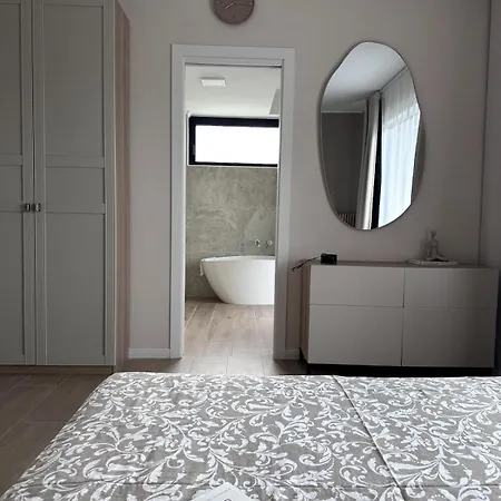 Holiday home Chic 2br House In Fiumicino- 10 Min From Airport Fiumicino